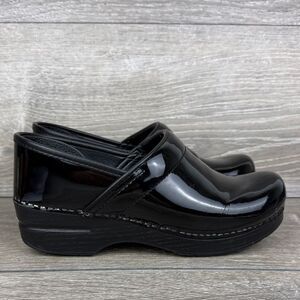 Dansko Professional Black Patent Leather Women's Sz 7.5-8/EU 38 Clogs